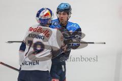 DEL; Playoffs; ERC Ingolstadt - EHC Redbull München; Zweikampf Streit Hüttl Leon (25 ERC) Krening Philipp (79 RBM)