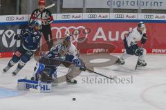 Penny DEL - Eishockey - Saison 2021/22 - ERC Ingolstadt - Red Bull München - Kevin Reich Torwart (#35 ERCI) - Filip Varejcka (#91 München) - Justin Feser (#71 ERCI) -  Foto: Jürgen Meyer