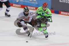 DEL - Eishockey - Saison 2020/21 - ERC Ingolstadt - Nürnberg Ice Tigers  - Tim Wohlgemuth (#33 ERCI) - Marcel Kurth (#10 Nürnberg) - Foto: Jürgen Meyer