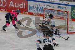 Penny DEL - Eishockey - Saison 2021/22 - ERC Ingolstadt - Nürnberg Ice Tigers - Der 1:0 Führungstreffer durch Frederik Storm (#9 ERCI) - Niklas Treutle Torwart (#31 Nürnberg) - jubel -  Foto: Jürgen Meyer