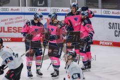 DEL - ERC Ingolstadt - Nürnberg Ice Tigers; Tor Jubel Treffer 5:0 Frederik Storm (9 - ERC) Davis Koch (58 - ERC) #Louis-Marc Aubry (11 - ERC) David Warsofsky (55 - ERC)