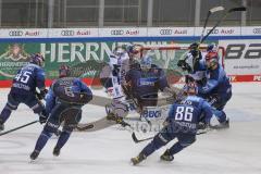 DEL - Eishockey - Saison 2020/21 - ERC Ingolstadt - Schwenninger Wild Wings - Michael Garteig Torwart (#34 ERCI) - Tyson Spink (#96 Schwenningen) - Foto: Jürgen Meyer