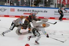 Penny DEL - Eishockey - Saison 2021/22 - ERC Ingolstadt - Fishtown Pinguin Bremerhaven - Der 4:2 Siegtreffer durch Daniel Pietta (#86 ERCI) - jubel -  Foto: Jürgen Meyer
