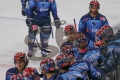 DEL - Eishockey - Saison 2020/21 - ERC Ingolstadt - Augsburger Panther - Der 1:0 Führungstreffer durch Tim Wohlgemuth (#33 ERCI) - Wayne Simpson (#21 ERCI) abklatschen an der Bande -  - jubel - Foto: Jürgen Meyer