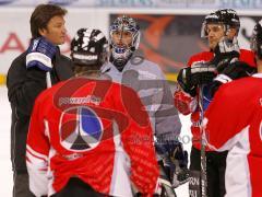 ERC Ingolstadt  - erstes Training Mike Krushelnyski gibt Anwiesung