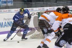 DEL - Eishockey - ERC Ingolstadt - Grizzlys Wolfsburg - Am Tor David Elsner (ERC 61)