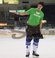 ERC Ingolstadt - Wolfsburg - Bruno St. Jacques mit seiner Kür. Breakdance auf dem Eis für die Fans