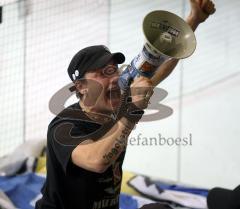 ERC Ingolstadt - Wolfsburg - Volleinsatz der Fans