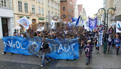 DEL - ERC Ingolstadt - Invasion 2009 - Die Pantherfans marschieren durch die Ingolstädter Innenstadt zum ersten Heimspiel der Saison