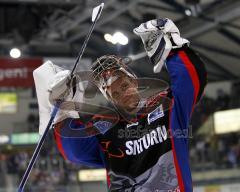 ERC Ingolstadt - Nürnberg Icetigers - Dimitri Pätzold jubelt zu den Fans