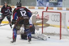 DEL - ERC Ingolstadt - Eisbären Berlin - Der Puck ist drin zum 3:2 durch Joe Motzko