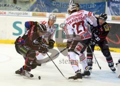 DEL - ERC Ingolstadt - DEG Düsseldorf - 5:2 - Dominic Walsh links und rechts Rick Girard