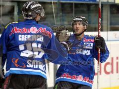 DEL - ERC Ingolstadt - Iserlohn Roosters - 7:1 - Tor Ben Clymer gratuliert Thomas Greilinger