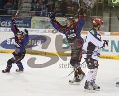 DEL - ERC Ingolstadt - Kassel - Thomas Greilinger trifft zum 2:0 - links Vince Bellissimo