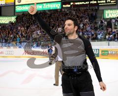 DEL - ERC Ingolstadt - Kölner Haie 6:3 - Michael Waginger bedankt sich bei den Fans