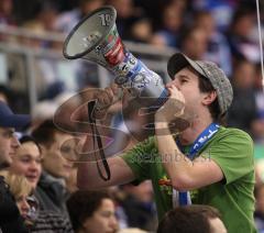 DEL - ERC Ingolstadt - Hamburg Freezers - Fans Jubel Megaphon