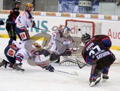 DEL - ERC Ingolstadt - Eisbären Berlin - Rick Girard gleicht aus zum 2:2. Torwart Rob Zepp chancenlos