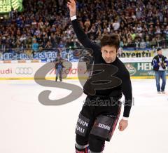 DEL - ERC Ingolstadt - Kölner Haie 6:3 - Glen Goodall bedankt sich bei den Fans