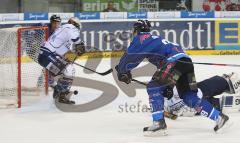 DEL - ERC Ingolstadt - Iserlohn Roosters - 7:1 - Thomas Greilinger vor dem Tor