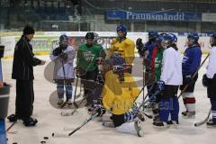 ERC Ingolstadt - Damen - Trainer Markus Haetinen in der Saturn Arena im Training