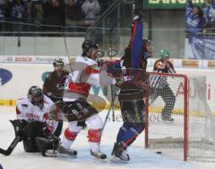 DEL - ERC Ingolstadt - Kölner Haie 6:3 - Michael Waginger jubelt beim 3:2