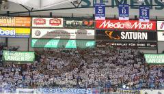 DEL - ERC Ingolstadt - Hannover - Fans mit der 96 für Glen Goodall. Die Rückennummer 96 wird in der Saturn Arena verewigt