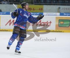 DEL - ERC Ingolstadt - Frankfurt Lions - Playoff - Tor zum 2:0 durch Tyler Bouck jubelt zu den Fans