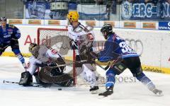 DEL - ERC Ingolstadt - Frankfurt Lions - Playoff - Norman Martens gefährlich vor dem Tor, Goalie Ian Gordon