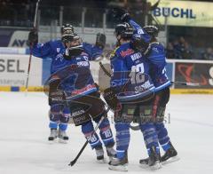 DEL - ERC Ingolstadt - Frankfurt Lions - Playoff - Tor zum 2:0 durch Tyler Bouck jubelt mit dem Team