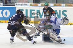 DEL - ERC Ingolstadt - EHC München 2:3 n.P. - Penalty Peter Schaefer kommt nicht am Torwart vorbei