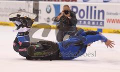 DEL - ERC Ingolstadt - Hannover Scorpions 7:2 - Bruno St. Jacques tanzt für die Fans Breakdance