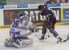 DEL - ERC Ingolstadt - EHC München - Riesen Chance für Michael Waginger