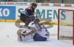 DEL - ERC Ingolstadt - EHC München - Richard Mueller scheitert am Torwart Sebastian Elwing