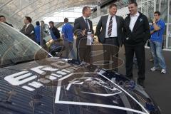 Panther haben eigenen Fan Audi A1, Fans des ERC Ingolstadt können das Einzelstück vier Wochen lang fahren, Spieler und Trainer erlebten vor Präsentation Führung durchs Presswerk
