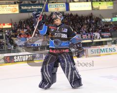 DEL - Playoff - ERC Ingolstadt - Eisbären Berlin 1:4 - Ian Gordon Ehrenrunde für die Fans