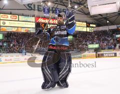 DEL - Playoff - ERC Ingolstadt - Eisbären Berlin 1:4 - Ian Gordon Ehrenrunde für die Fans