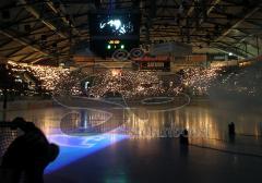 DEL - Playoff - ERC Ingolstadt - Eisbären Berlin 1:4 - Fans Jubel Lichtermeer vor dem Spiel - Saturn Arena