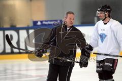 DEL - ERC Ingolstadt - Erstes Training des neuen Trainers Rich Chernomaz. Hier mit Michael Waginger