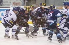 DEL - ERC Ingolstadt - Hamburg Freezers - Gedränge vor dem Hamburger Tor, Rick Girard Kris Sparre und Jared Ross