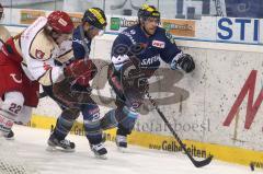 DEL - ERC Ingolstadt - Hannover Scorpions - Rick Girard und mitte Petr Fical hetzen hinter dem Puck her