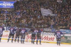 DEL - ERC Ingolstadt - Hannover Scorpions - Sieg Jubel Fans Fahnen