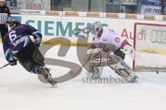 DEL - ERC Ingolstadt - Nürnberg Ice Tigers - Michal Periard Penalty Anlauf Tor