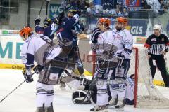 DEL - ERC Ingolstadt - Iserlohn Roosters - Michel Periard trifft zum 3:2 Sieg. Hinten jubelt Gawlik und Kris Sparre