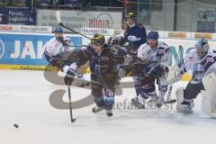 DEL - ERC Ingolstadt - Hamburg Freezers - Kampf um den Puck Tyler Bouck