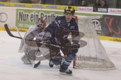 DEL - ERC Ingolstadt - Adler Mannheim - Joe Motzko rennt zum Puck