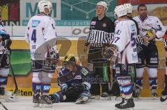 DEL - ERC Ingolstadt - Adler Mannheim - Christoph Gawlik nach dem Kamp am Boden