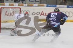 DEL - ERC Ingolstadt - Adler Mannheim - Tyler Bouck im Alleingang vor dem Goalie Brathwaite