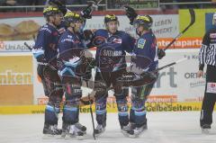 DEL - ERC Ingolstadt - DEG Düsseldorf - links Tor Luciano Aquino trifft zum 1:0 Jubel