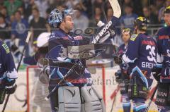 DEL - ERC Ingolstadt - Augsburg Panther - Markus Janka applaudiert zu den Fans