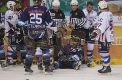 DEL - ERC Ingolstadt - Adler Mannheim - Christoph Gawlik nach dem Kamp am Boden